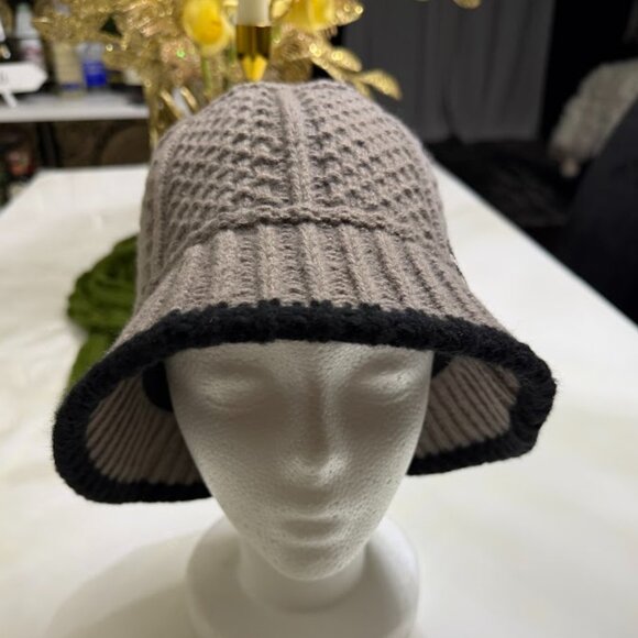 Knitted Bucket Hat – Soft Textured Winter Hat, Warm & Stylish - Picture 3 of 8